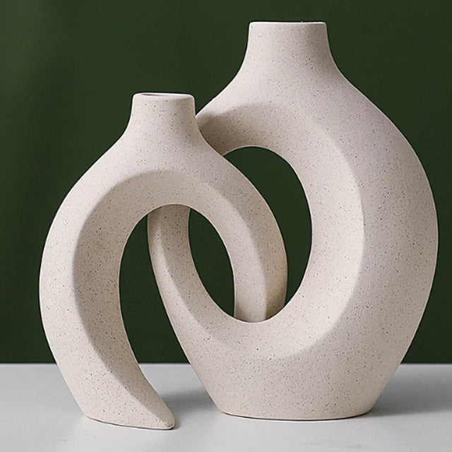 Vase en céramique exposé en Œuvre d'Art - DESIGNER